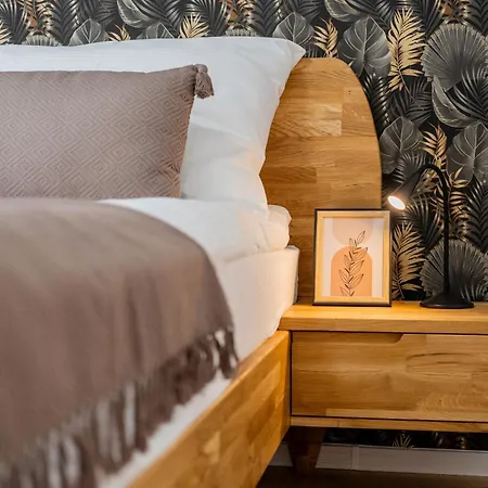 Apartmán Apartmoments Juzna Trieda - 2 Bedrooms, Free Parking Kosice